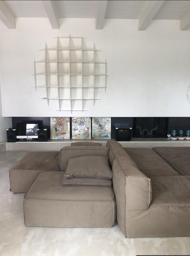 Vakantiehuis Modern Luxury Pool House